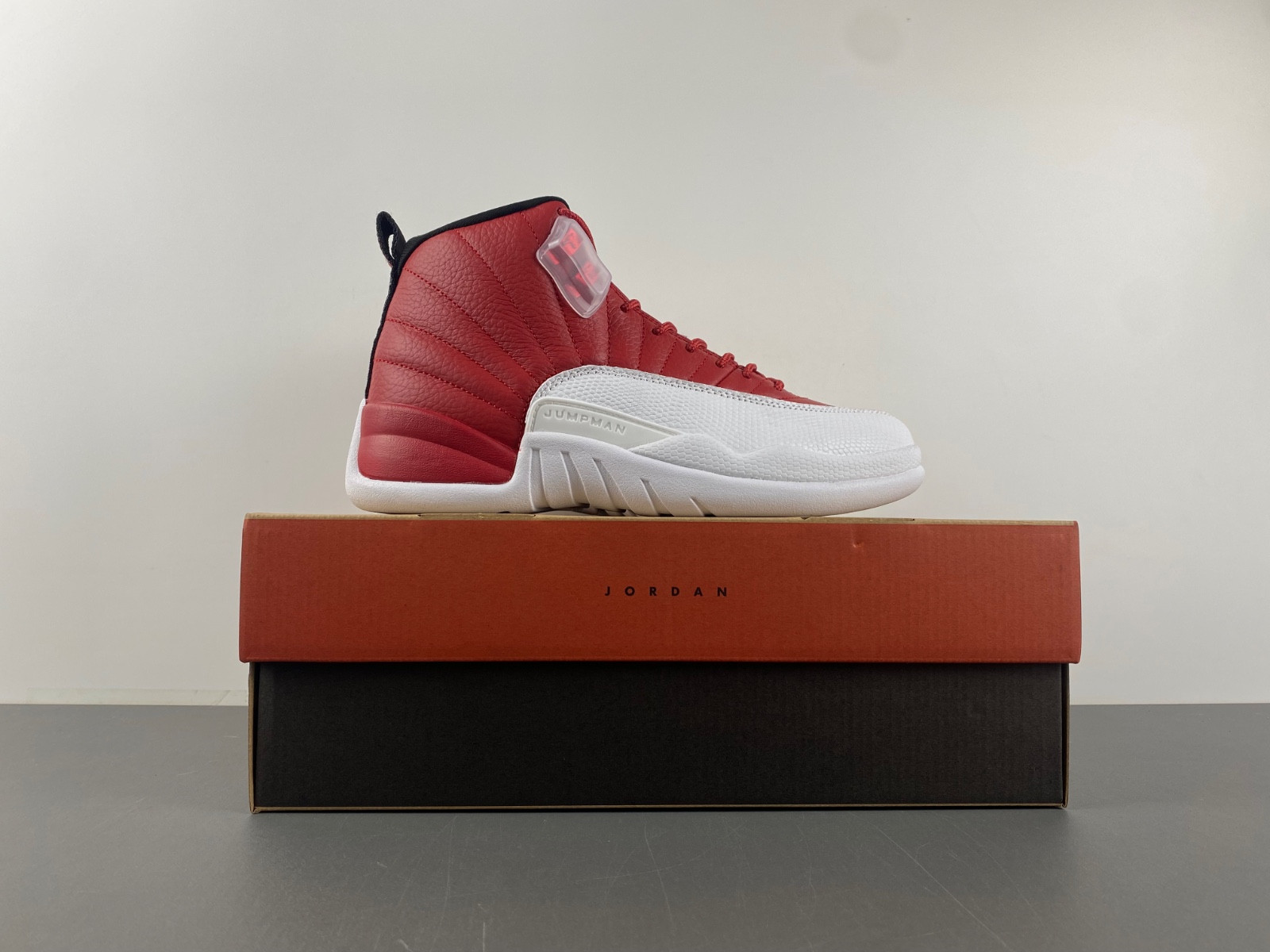 Air Jordan 12 Retro