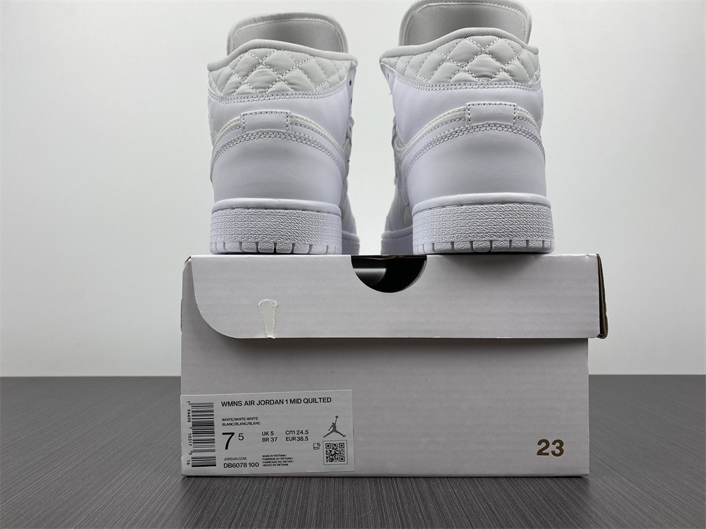 AIR JORDAN 1 MID SE