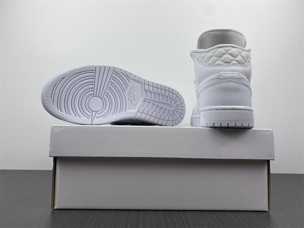 AIR JORDAN 1 MID SE