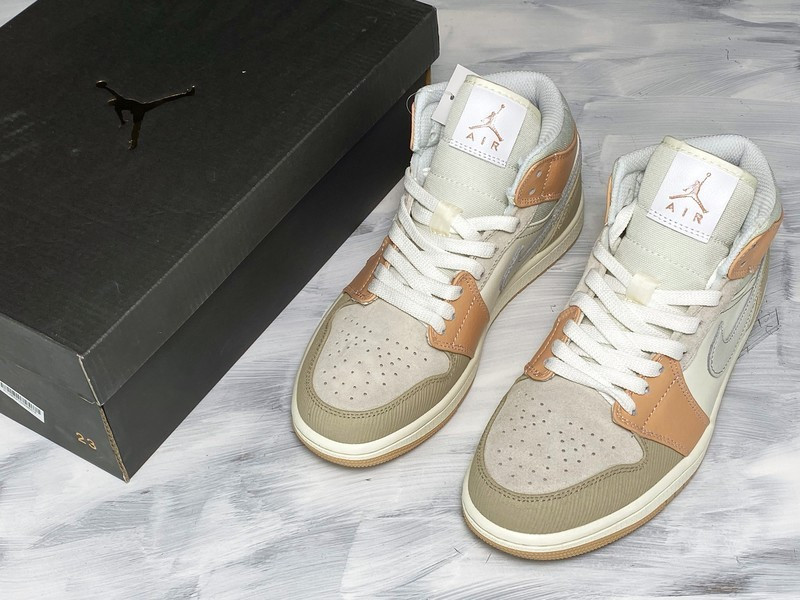 AIR JORDAN 1 MID