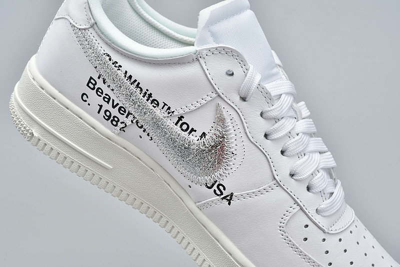 NIKE AIR FORCE 1