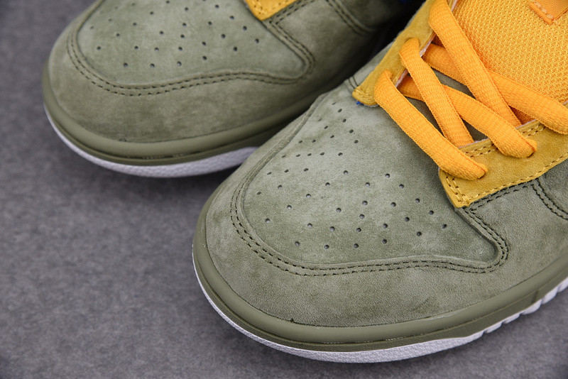 Nike SB Dunk Low Premium