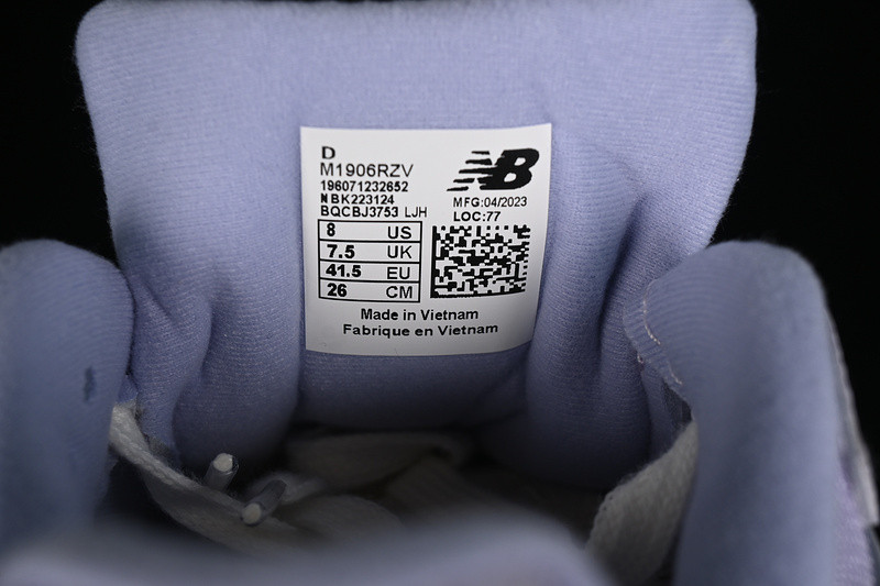 New Balance 1906R