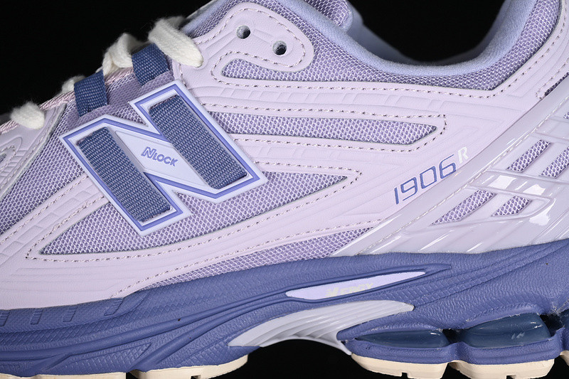 New Balance 1906R