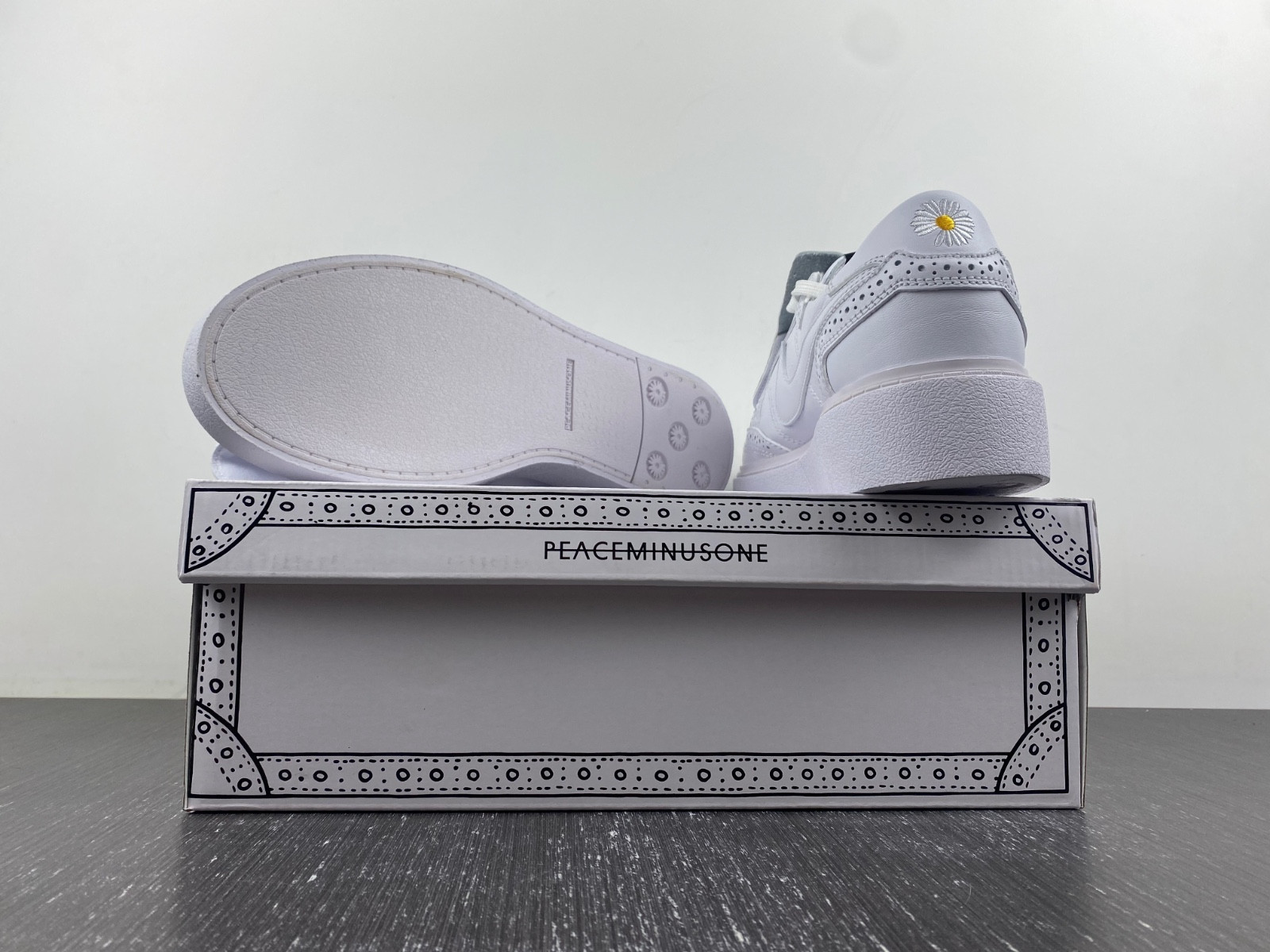 NIKE AIR FORCE 1 G-Dragon x Kwondo 1