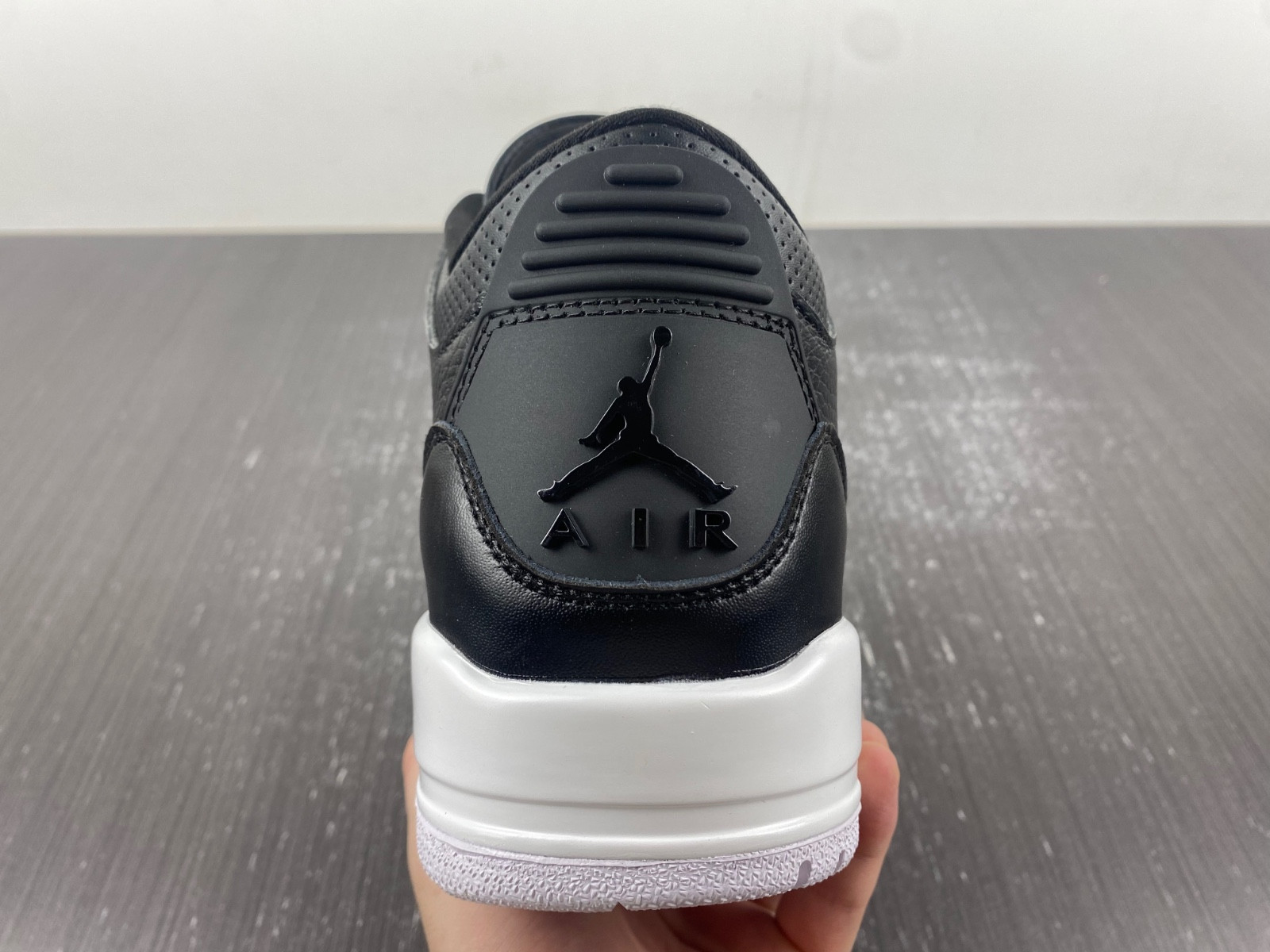 Air Jordan 3 Retro