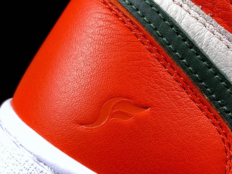AIR JORDAN 1 RETRO HIGH OG-SF