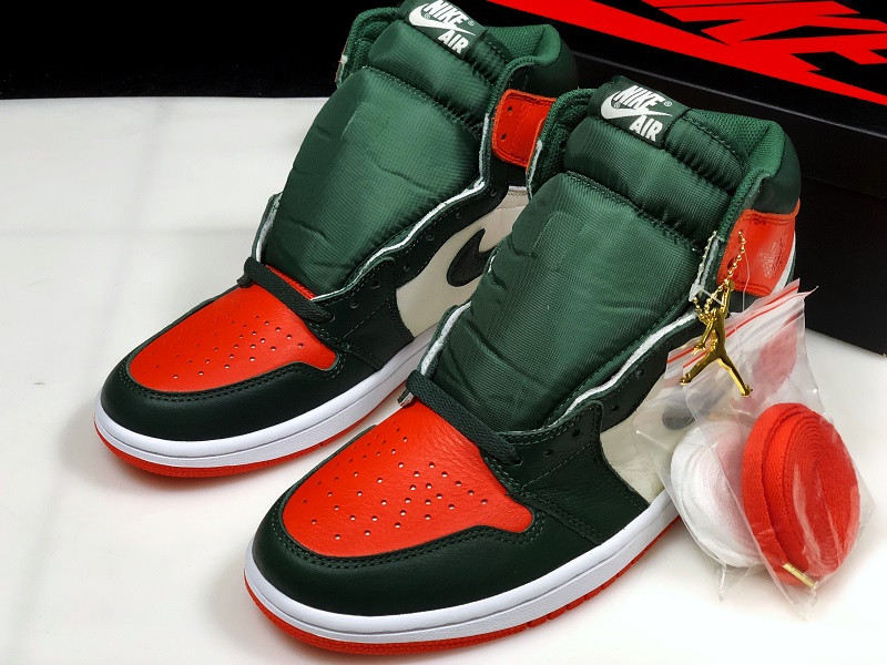 AIR JORDAN 1 RETRO HIGH OG-SF