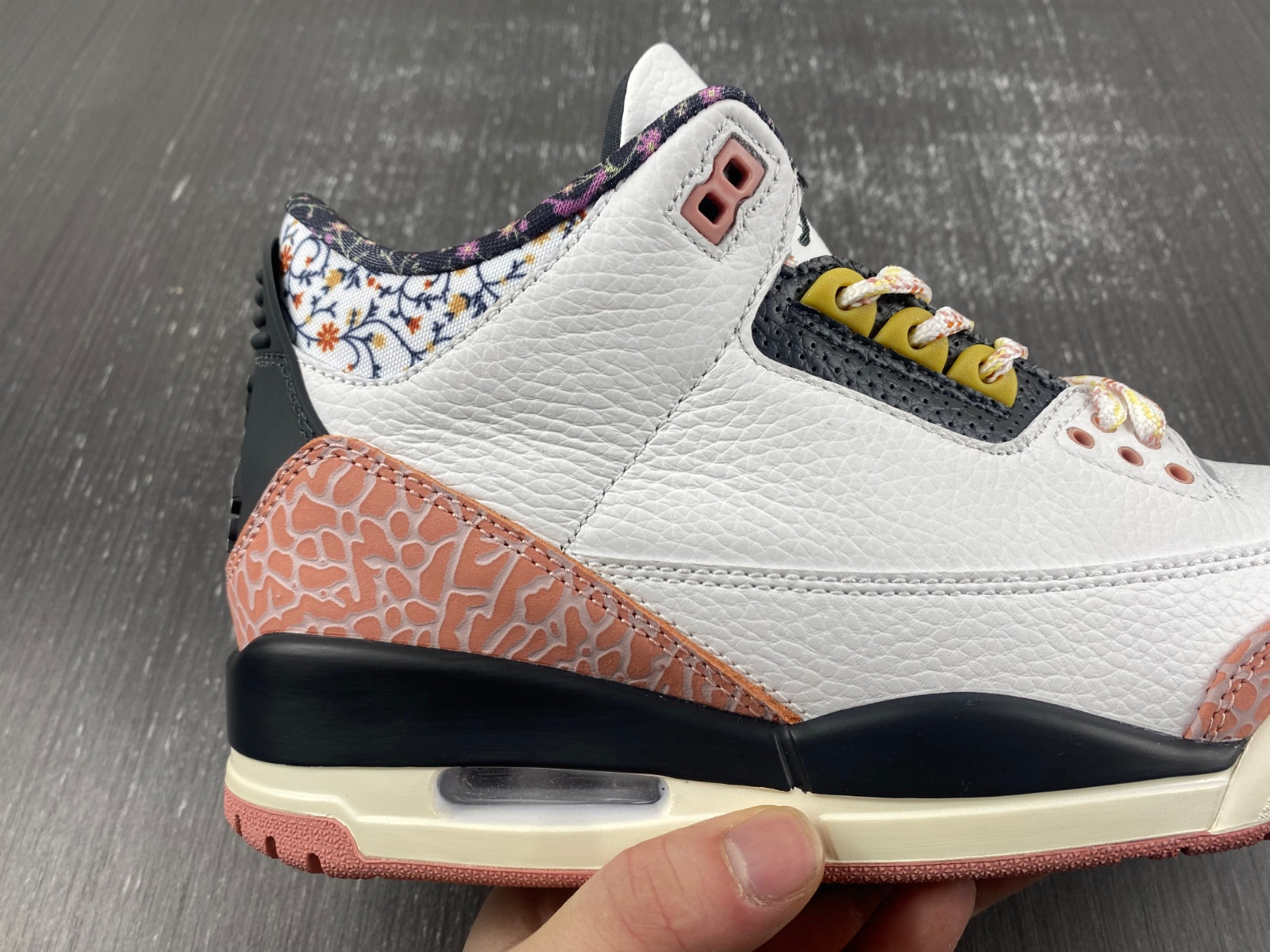 Air Jordan 3 Retro
