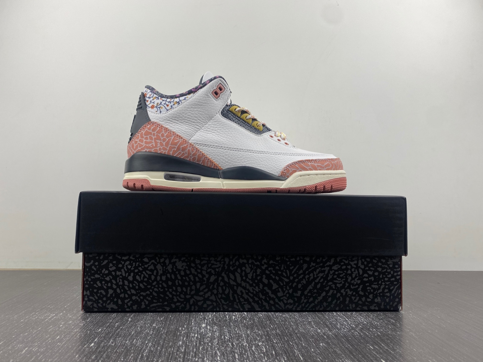 Air Jordan 3 Retro
