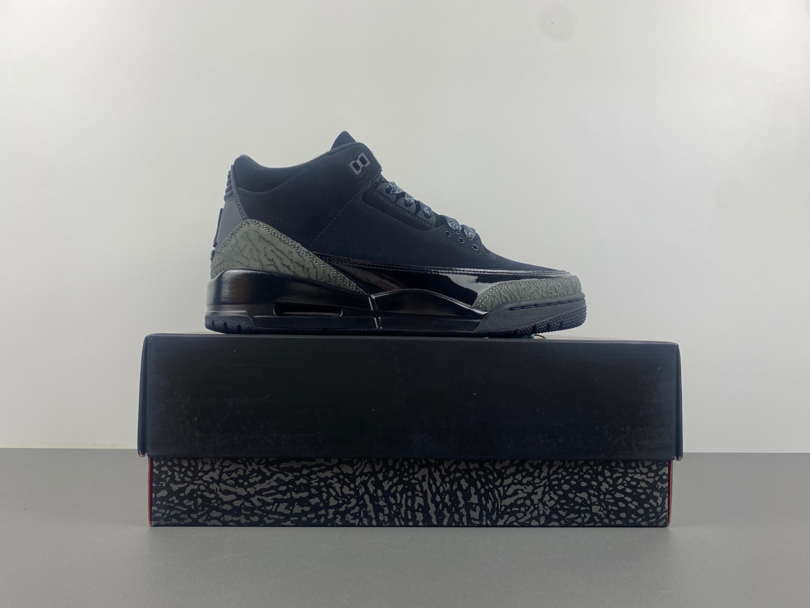 Air Jordan 3 Retro
